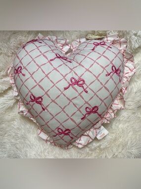 SHABBY CHIC ❤️PINK BOWS HEART SHAPED PILLOW 20” NWT